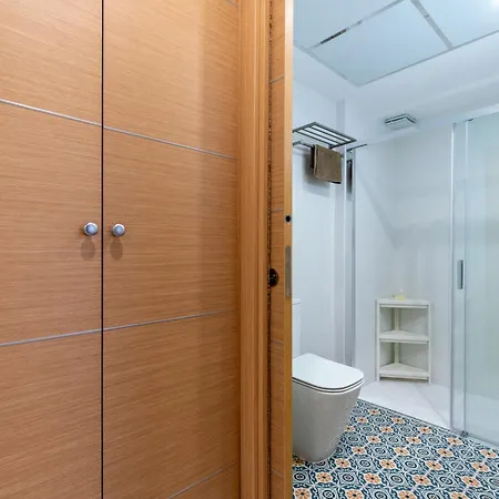 Triana Betis Apartmán *