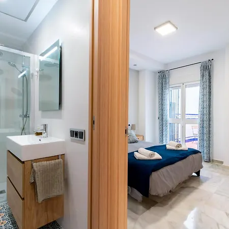 Triana Betis Apartmán *